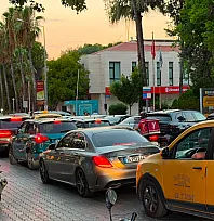 Fethiye'de sabah trafik, akşam trafik: Yoğunluk gün boyu sürüyor