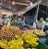 Fethiye'de sabahın bereketi Çiftlik Pazarı'na yansıdı
