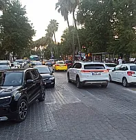 Fethiye'de Trafik Kilitlendi: Vatandaşlardan Çözüm Çağrısı