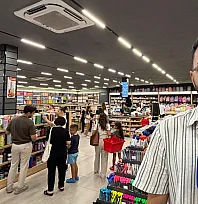 Fethiye'de velilerin okul alışverişi telaşı Eray Kırtasiye'de kampanyalar dikkat çekiyor