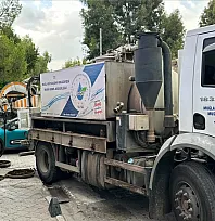 Fethiye'de yağmur öncesi mazgal ve kanalizasyon temizliği