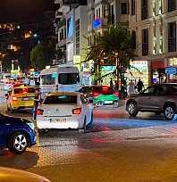 Fethiye'de yaz yoğunluğu akşam saatlerinde trafiğe yansıyor
