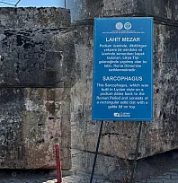 Fethiye'de yolun ortasında tarihe yolculuk: Roma dönemi lahdi