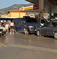 Fethiye'de Zam Öncesi Akaryakıt İstasyonlarında Yoğunluk