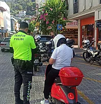 Fethiye Kandönmezler kavşağında Ehliyet ve Kask Denetimi