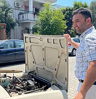 Fethiye Kesikkapı Mahallesi'nde park halindeki araç alev aldı