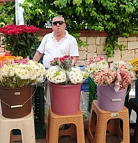 Fethiye'nin Sevilen Esnafı 'Çiçekçi Ahmet' 33 Yıldır Tezgahının Başında