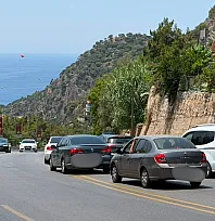 Fethiye-Ölüdeniz yolunda trafik çilesi: Kilometrelerce araç kuyruğu oluştu