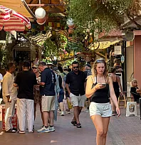 Fethiye Paspatur Çarşısı'nda Pazar Hareketliliği