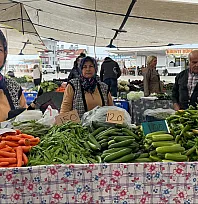 Fethiye Taşyaka Pazarı'nda fiyatlar hava şartlarına takıldı