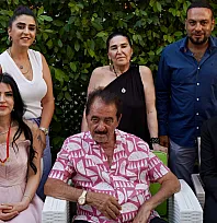 İbrahim Tatlıses'in Bodrum'daki evinde mutlu gün