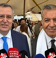 İki Adaydan Dostluk Ve Demokrasi Mesajı