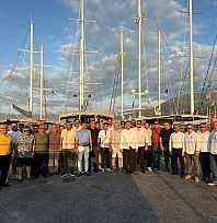 İlkay Tugay seçim öncesi sahaya indi: Fethiye'de üyelerle bir araya geldi