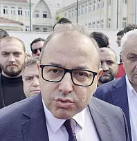 İstanbul Esenyurt'ta lisede bıçaklı kavga: 2 öğrenci yaralandı