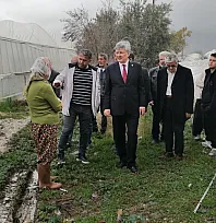 İYİ Partili Ergün'den Kumluova'daki Hortum Felaketinden Etkilenen Üreticilere Ziyaret