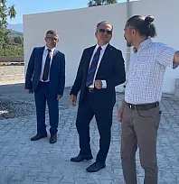 Kaymakam Akkaya ve Başkan Uysal Hayvan Bakımevi'ni Ziyaret Etti
