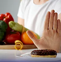 'Kontrolsüz ve aşırı kısıtlayıcı diyetler, hormon dengesini bozabiliyor'