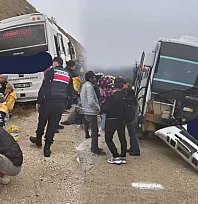 Korkuteli-Fethiye Yolu Üzerinde Yolcu Midibüsü Kayalıklara Çarptı: 9 Yaralı