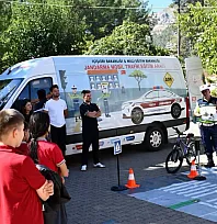 Köyceğiz'de Jandarma tarafından öğrencilere trafik eğitimi verildi