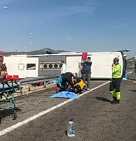 Manisa'da tır ile yolcu otobüsünün çarpıştığı kazada 11 kişi öldü, 26 kişi yaralandı