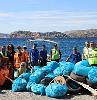 Marmaris Sögüt koylarından 125 torba atık toplandı