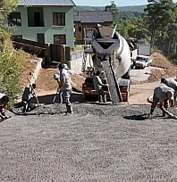 Marmaris'te Fen İşleri Müdürlüğü ekipleri kentin dört bir yanında çalışmalarını sürdürüyor