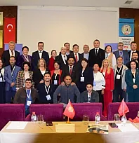 Marmaris'te gençliğin geleceği konuşuldu