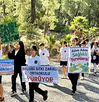 Marmaris'te öğrenciler sağlıklı yaşam için yürüdü
