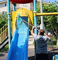 Marmaris'te temizlik çalışmaları sürüyor