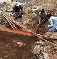 Menteşe'de altyapı çalışmaları sırasında mezar kalıntılarına rastlandı