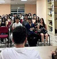Menteşe'de gençler tiyatro eğitimleriyle sahneye hazırlanıyor
