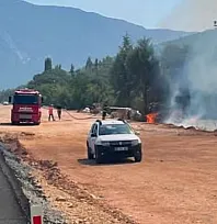 Menteşe'de otluk alanda çıkan yangın söndürüldü