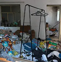 Menteşe'de psikolojik sorunları olan ve istifa eden imamın lojmanından tonlarca çöp çıktı