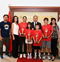 Milli takım gururu yaşatan Fethiyeli sporcular Kaymakam Akkaya'yı ziyaret etti