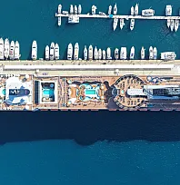 'MSC Divina' kruvaziyeri Marmaris'e 4 bin 111 turist getirdi