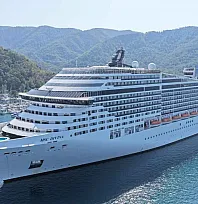 'MSC Divina' kruvaziyeri Marmaris'e 4 bin 249 turist getirdi