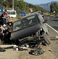 Muğla'da araç yoldan çıktı: 1'i çocuk 7 yaralı