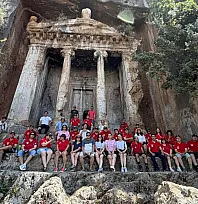 Muğla'da Engelsiz İzciler Yaz Kampı'nın 9'uncusu Sarıgerme'de Tamamlandı