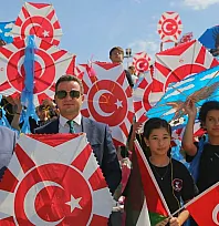 Muğla'da Gazzeli çocuklar için uçurtmalar gökyüzüne bırakıldı
