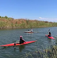 Muğla'da gençler doğa ve spor için kürek çekti