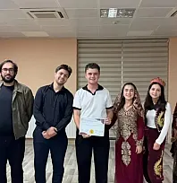 Muğla'da gençler kendi yazdıkları skeçleri sahneledi