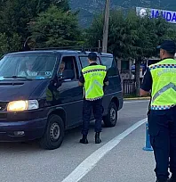 Muğla'da Jandarma trafik denetimlerinde 45 sürücünün ehliyeti geri alındı