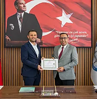 Muğla'da okul yöneticilerine başarı belgeleri takdim edildi