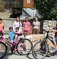 Muğla'da Umut'un Bisikleti Yangın Bölgesindeki Çocuklara da Umut Oldu