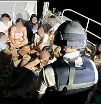 Muğla'da yelkenli tekneye operasyon: 64 düzensiz göçmen yakalandı