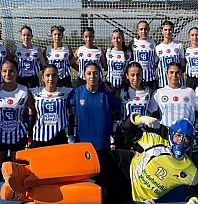 Muğla'nın kız hokeycileri Türkiye 5'incisi oldu