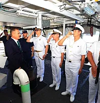 Muğla Valisi Akbıyık, TCSG Umut Gemisini ziyaret etti