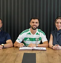 Muğlaspor, Jurgen Çelhaka'yı renklerine bağladı