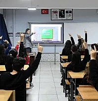 Öğretmenlerin iller arası mazerete bağlı yer değiştirme atamaları yapıldı