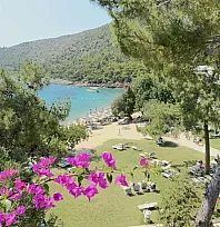 Okullar kapandı, Bodrum sahilleri doldu